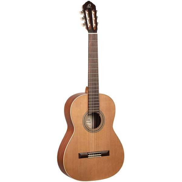 Ortega R18S Traditional Series 4/4 Konzertgitarre 6-String + Pro Gigbag