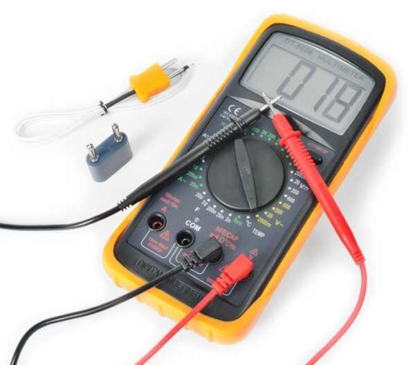 Digital Multimeter 10A mit 32 Messfunktionen incl. Temperatur und Transistor-Test