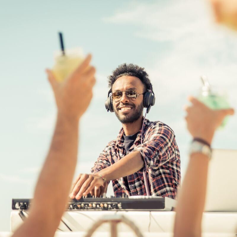 dj
