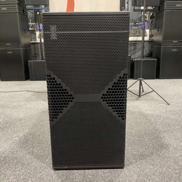 NEXT LAs418A Aktiver 2x18 Zoll High-Performance Bass-Reflex Subwoofer B-Ware