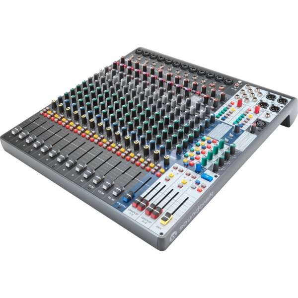 Soundcraft Signature Plus 16